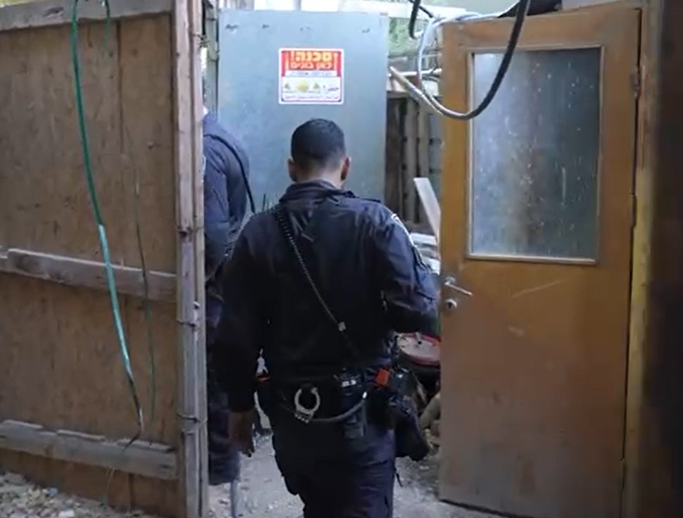 תפיסת שב"חים. צילום: דוברות המשטרה תפיסת שב"חים. צילום: דוברות המשטרה