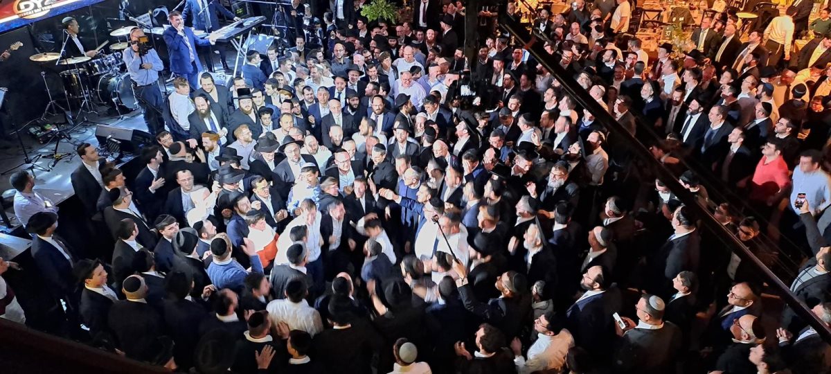 רוקדים לכבודה של תורה. ברוך טלר ומשה ברונשטיין רוקדים לכבודה של תורה. ברוך טלר ומשה ברונשטיין