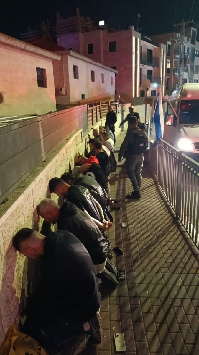 עשרות שבחים נעצרו בשערי היישוב | דוברות גבעת זאב