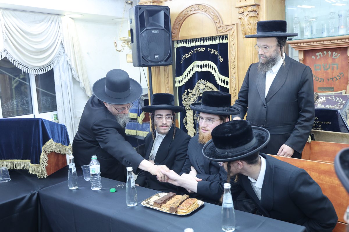 חלוקת המעטפות | שלומי טריכטר