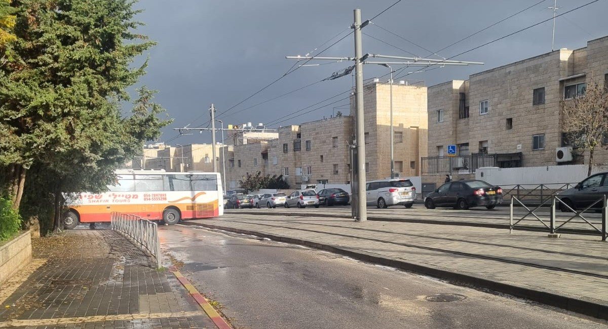 האוטובוס התקוע | צילום: באדיבות המצלם / ירושלים החרדית
