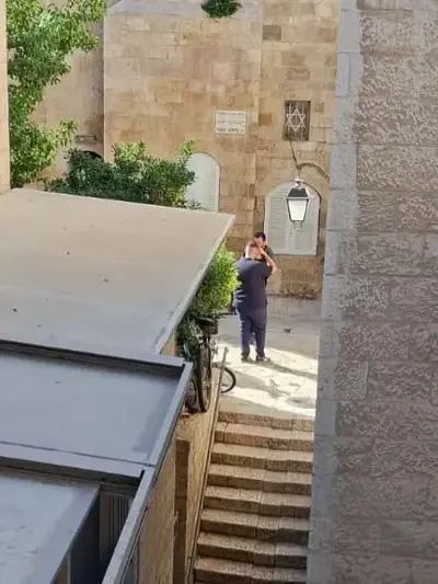 שני החשודים באיזור הבית | שימוש לפי סעיף 27א