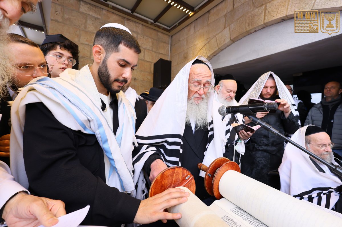 אליה כהן שורד השבי | הקרן למורשת הכותל