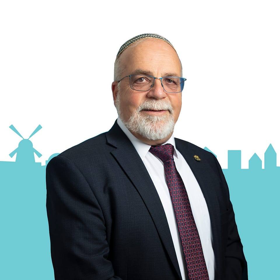 "ישיבה עצובה" | פרוידיגר