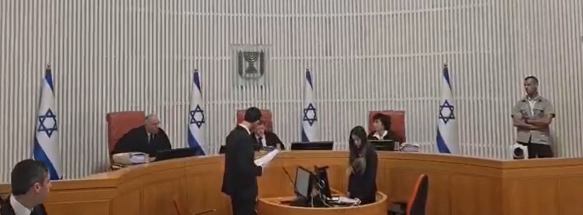 השופטים ההמומים | מתוף התיעוד של יאיר אלטמן השופטים ההמומים | מתוף התיעוד של יאיר אלטמן