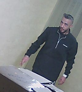 הגנב שתועד במצלמות האבטחה | צילום: פרטי הגנב שתועד במצלמות האבטחה | צילום: פרטי