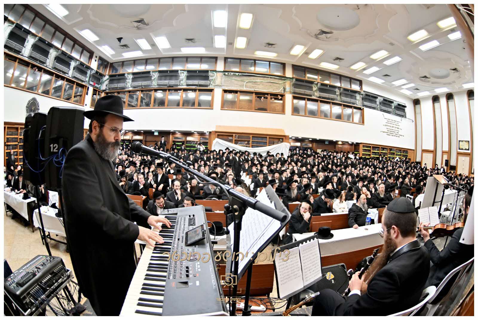 כנס בהתאסף. יהושע פרוכטר