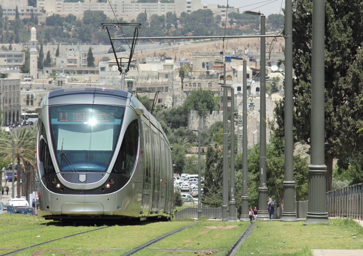 הרכבת הקלה shutterstock הרכבת הקלה shutterstock