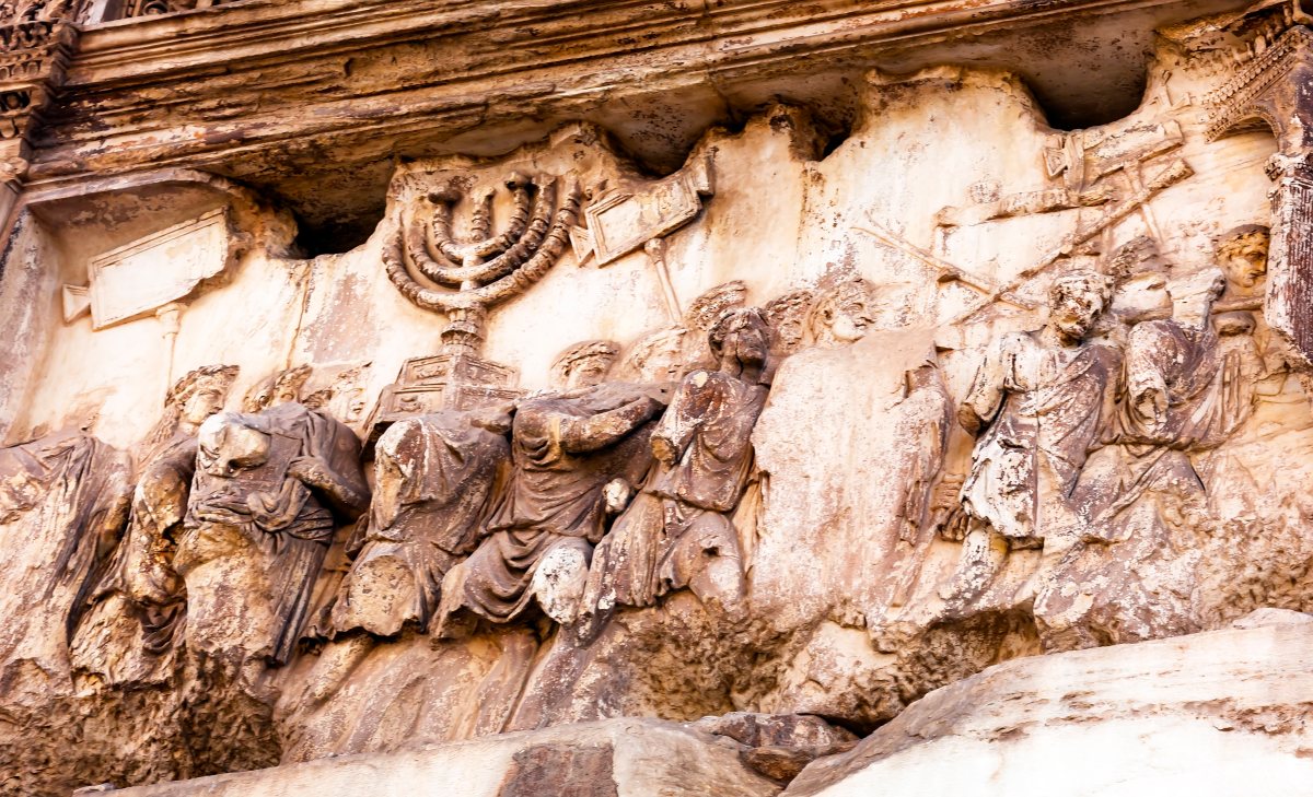 שער טיטוס shutterstock שער טיטוס shutterstock