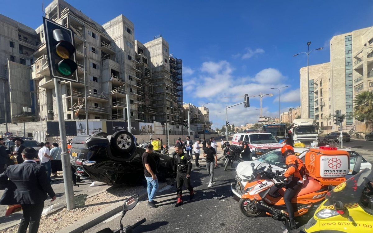 הרכב ההפוך בזירת התאונה | איחוד הצלה