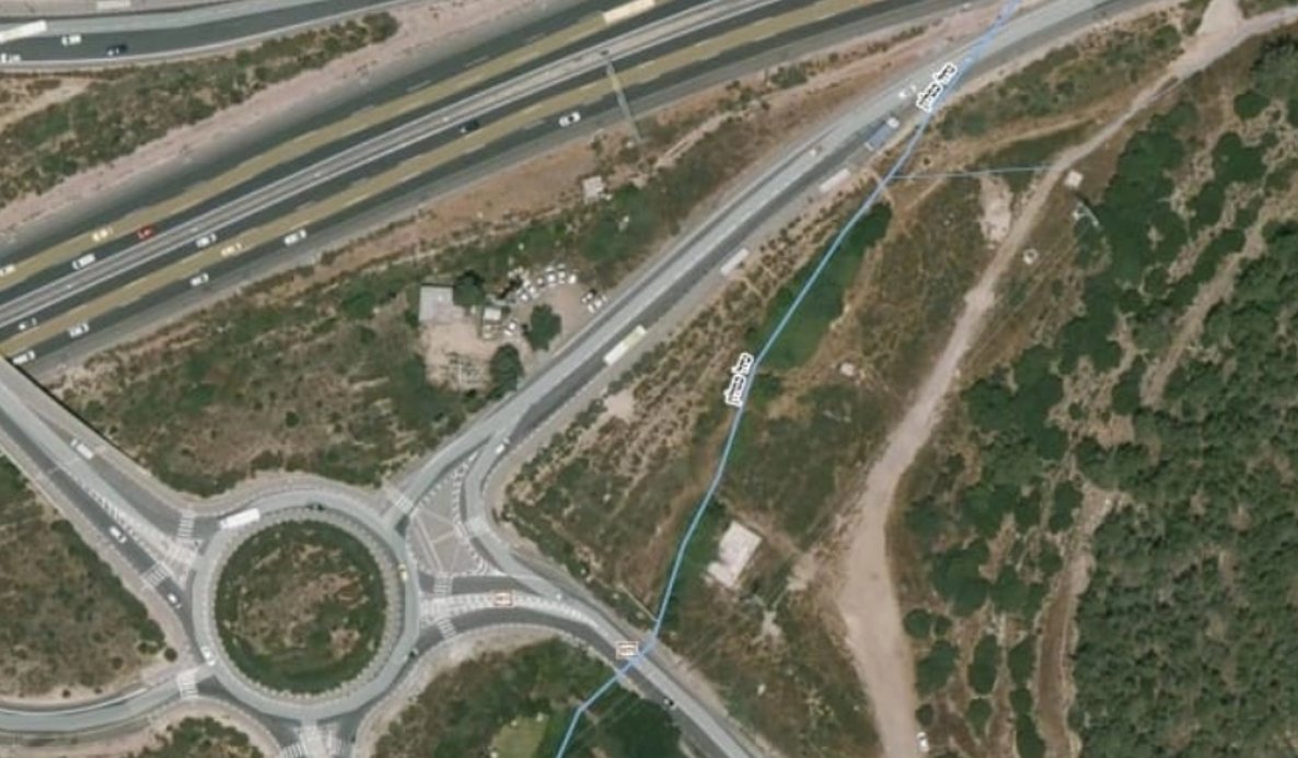 תצלום אוויר של השטח המיועד להקמת החניון (מתוך ההתנגדות של החברה להגנת הטבע)