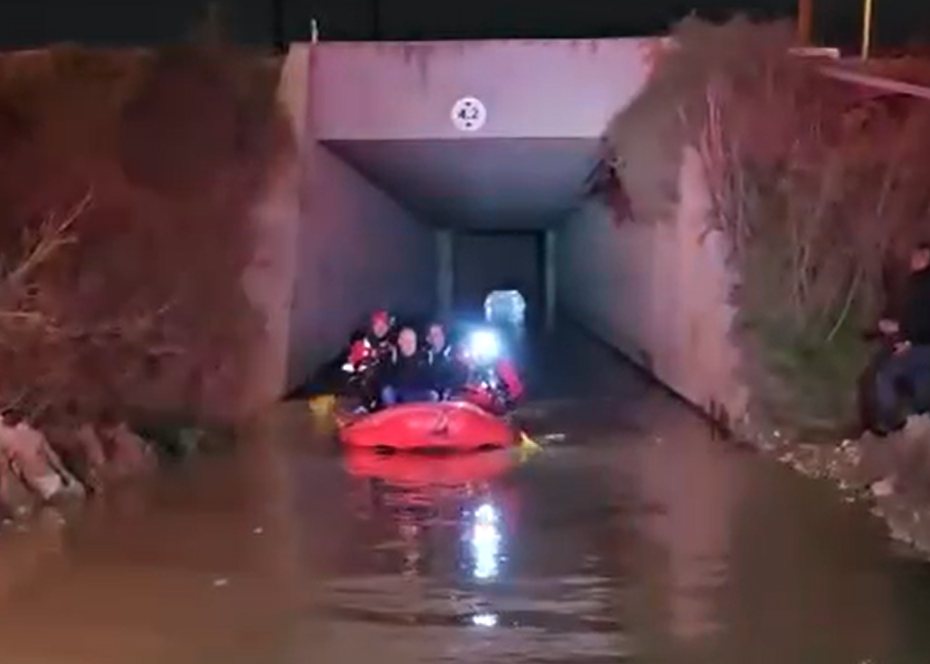 החילוץ מתחת לגשר | כבאות והצלה