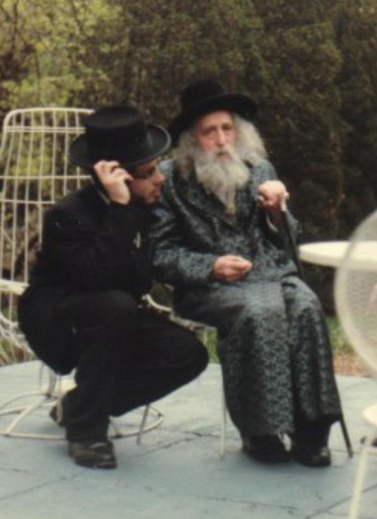 הרבי מריבניץ זי"ע עם הבקטיש'ע המסוגלת | שימוש לפי סעיף 27א