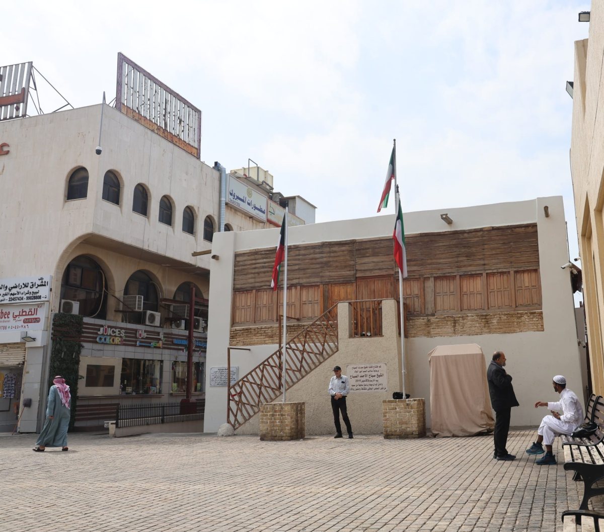 העיתונאי יצחק הורוויץ בכווית | צילום: בקהילה