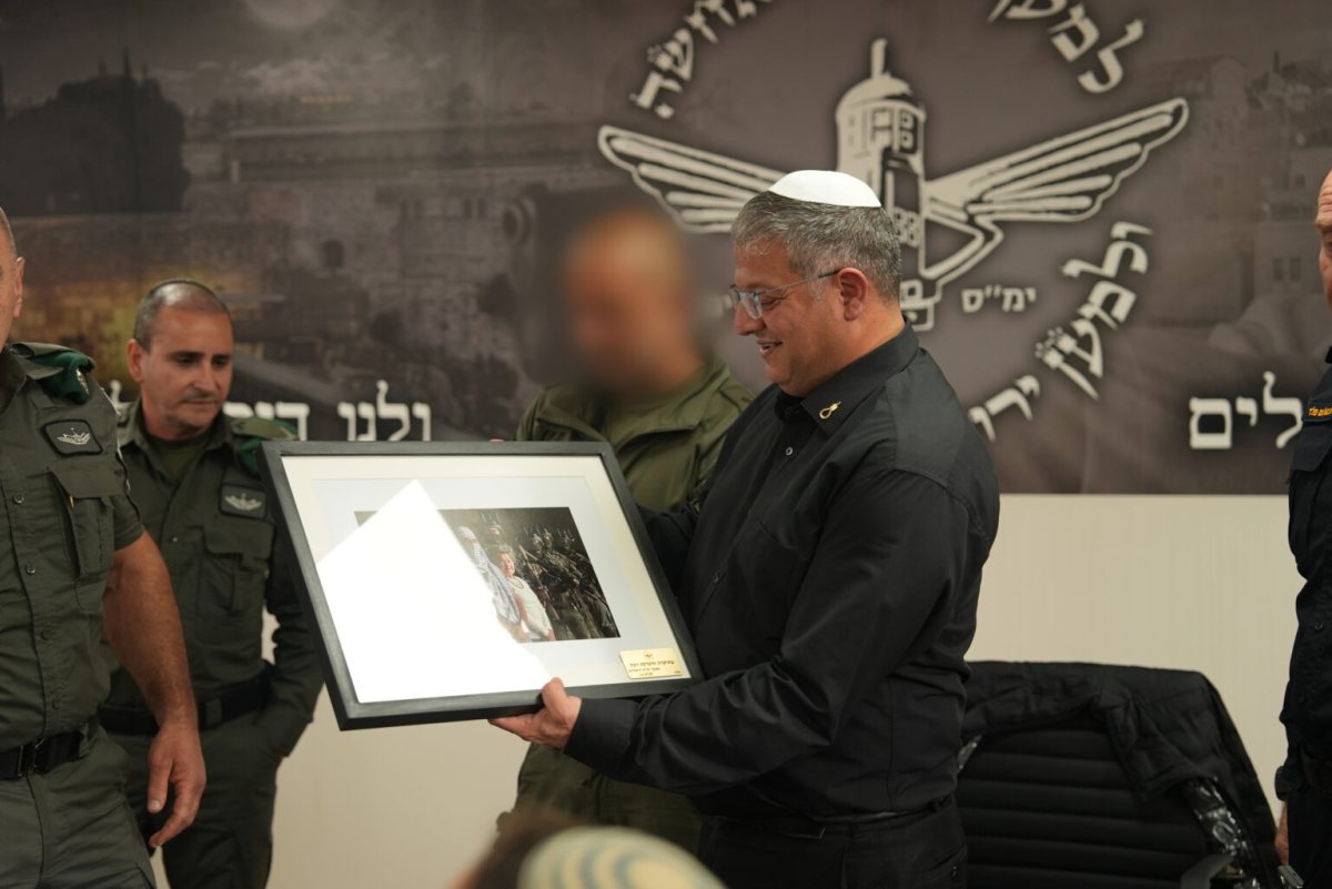 בן גביר עם המסתערבים | דוברות המשטרה