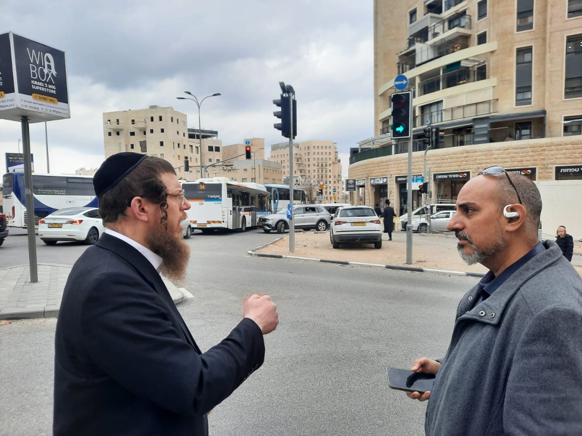 הרב צחי ברים (משמאל) בסיור לצד מנכ"ל מנת"י