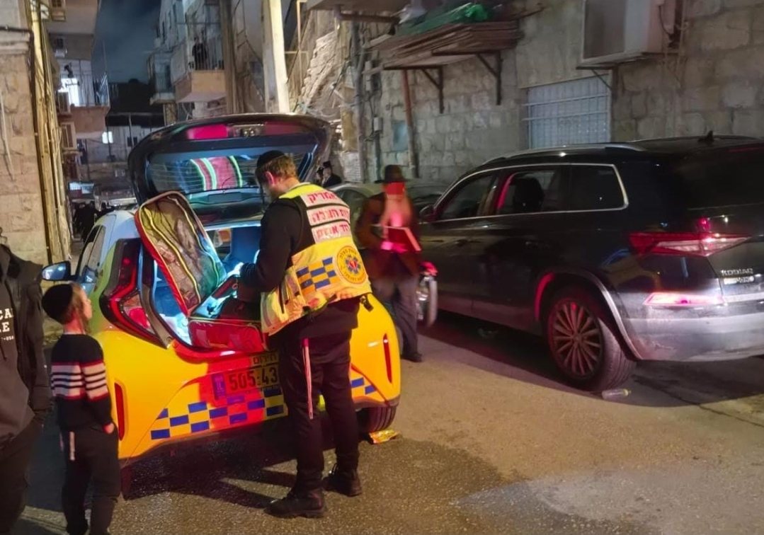 הזירה במאה שערים | צוות הצלה