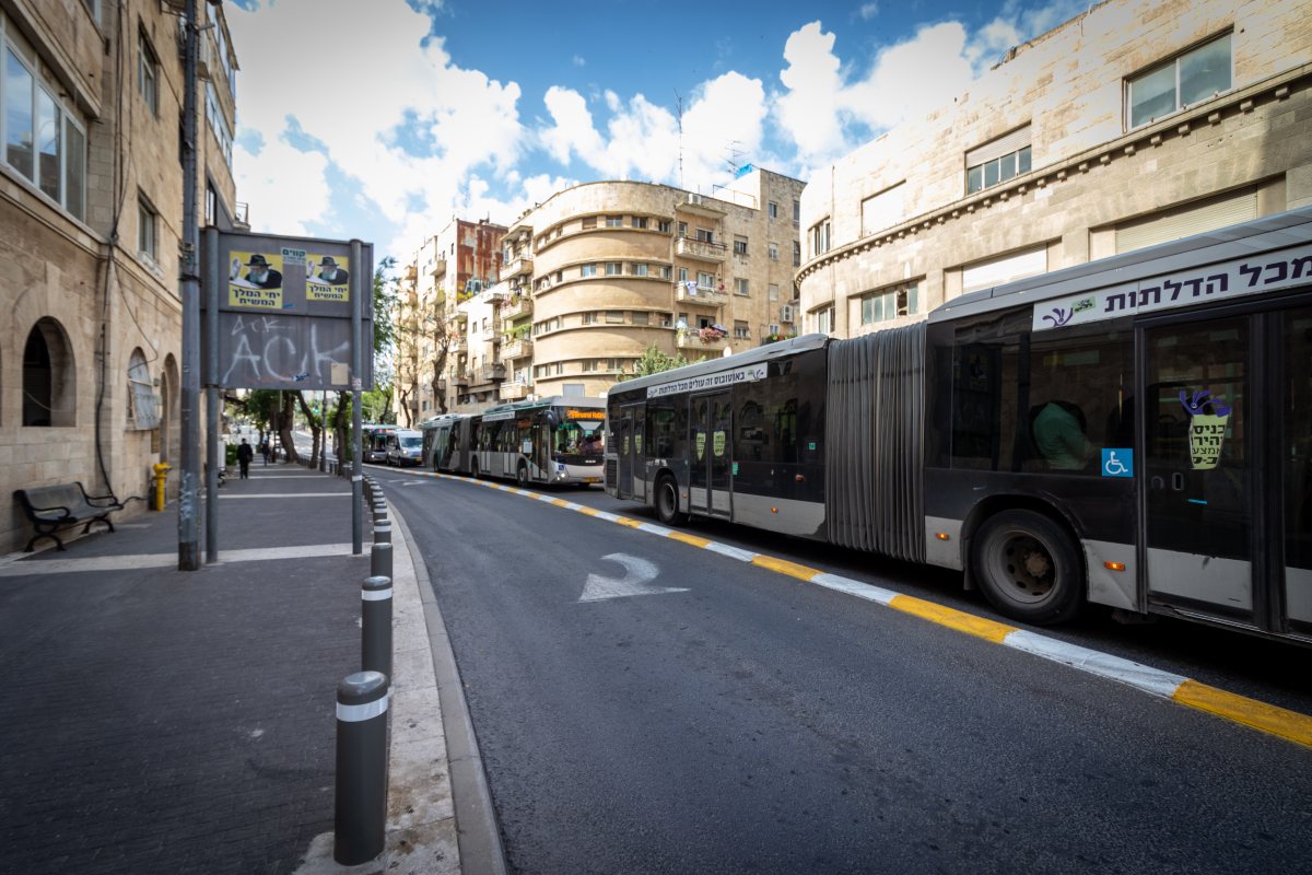 תחבורה ציבורית בירושלים | shutterstock