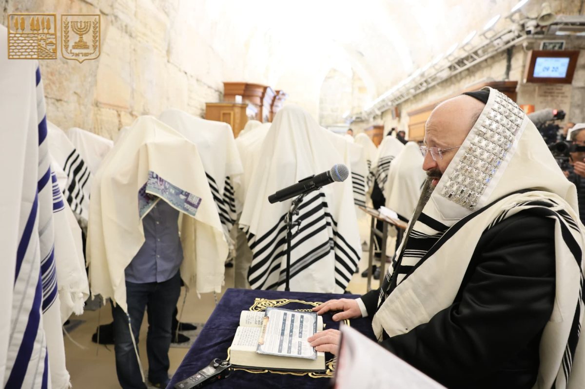 ברכת כהנים המצומצמת היום בכותל | הקרן למורשת הכותל