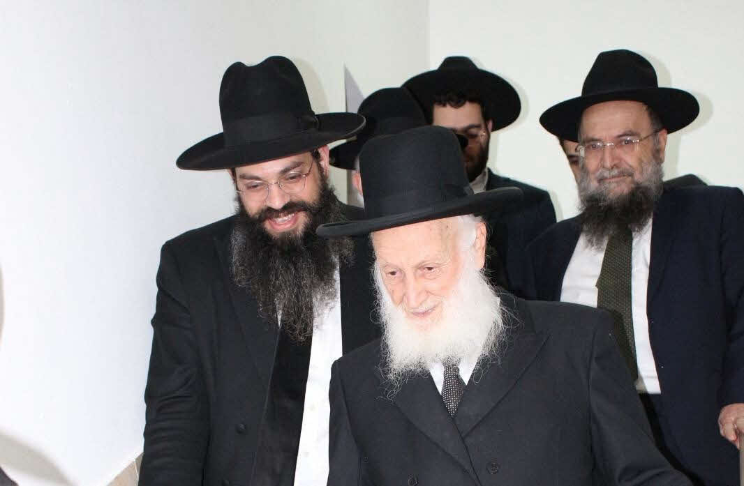הגר"ש בצלאל שליט"א בישיבת אהל תורה. יעקב כהן