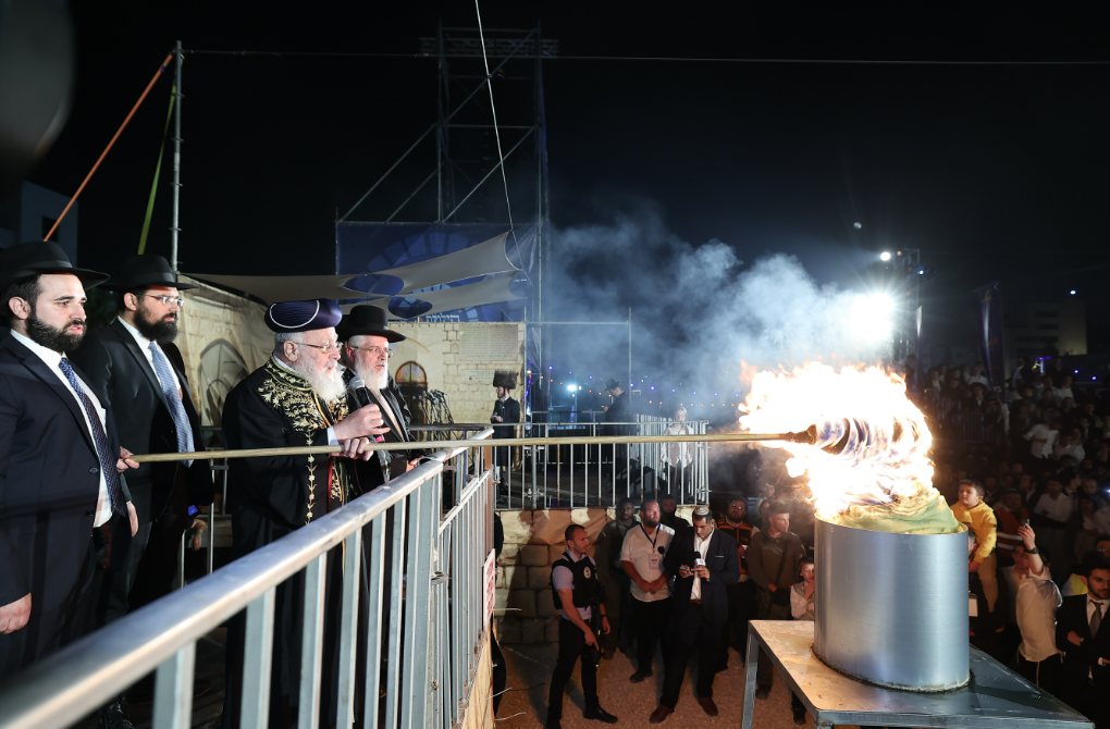 ההדלקה אצל שמעון הצדיק | ארכיון: משרד ירושלים ומסורת ישראל