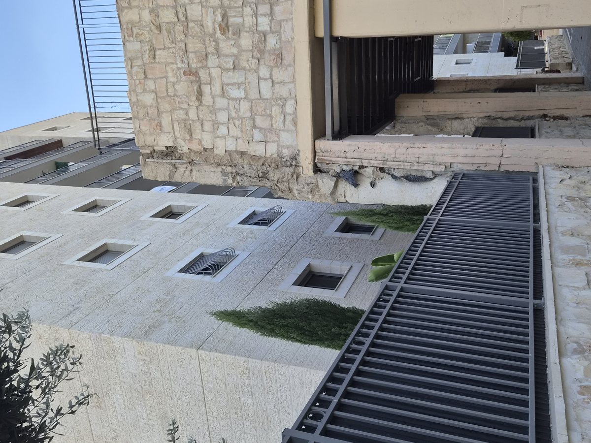 מסתיים בקו הבניינים | ירושלים החרדית