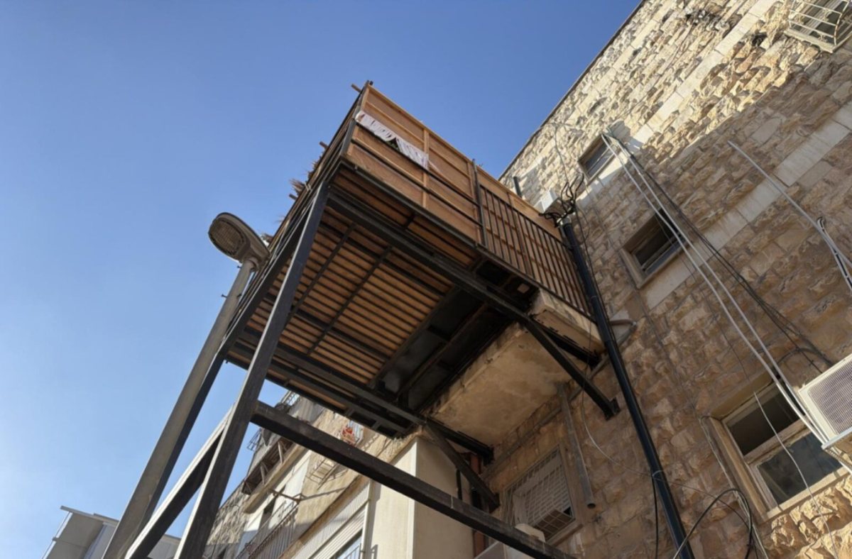 סוכה מסוכנת | צילום: הרשות לאכיפה במקרקעין