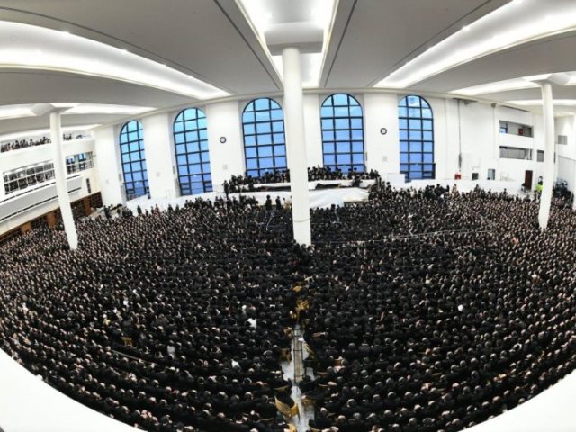 טיש בשמחת בית גור | שוקי לרר