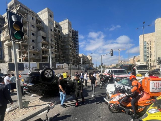 הרכב ההפוך בזירת התאונה | איחוד הצלה