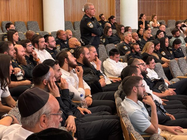 עשרות השוטרים החרדיים במפגש | דוברות השר בן גביר