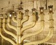 חנוכיית הענק בכותל | הקרן למורשת הכותל
