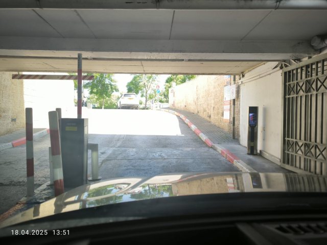היציאה מהחניון | צילום: ירושלים החרדית