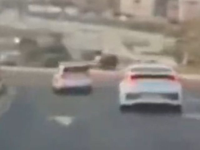 מזגזג בין הרכבים | מתוך התיעוד