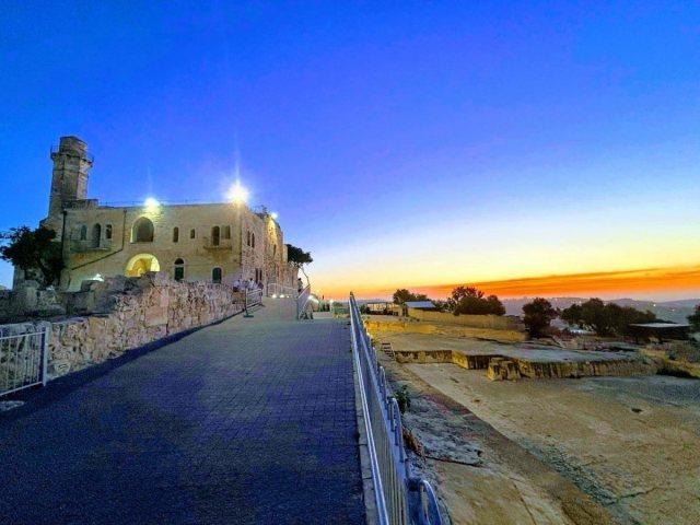 קבר שמואל הנביא | הקרן למורשת הכותל