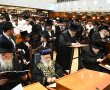 האדמו"ר, הראשון לציון וגדול המקרבים: צפו באלפים שבקעו שערי שמים בסליחות 