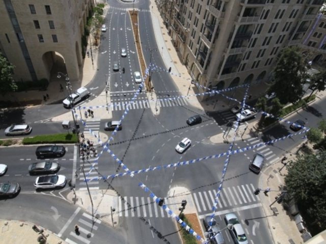 צומת המכס | ארכיון: ארנון בוסאני