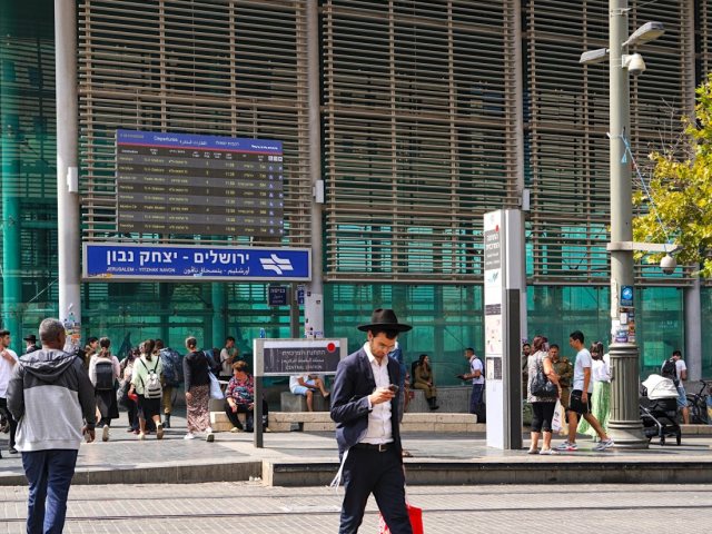 תחנת נבון בירושלים | shutterstock