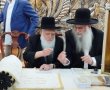 תנן כבוד לתורה: ספר תורה מפואר הוכנס בסיוע משפחות הנגידים  