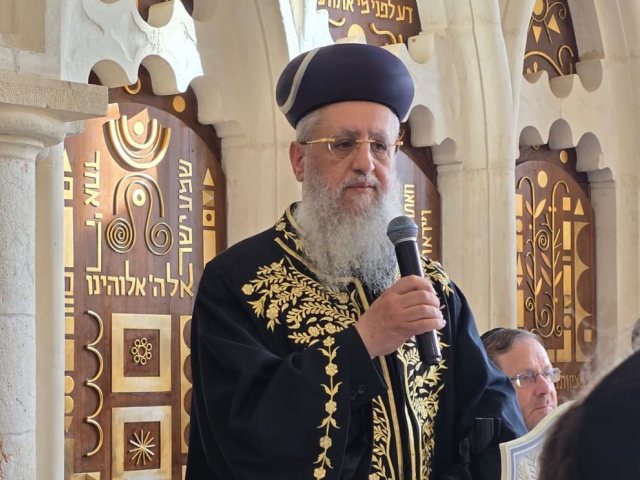 הכתרת הרב דוד יוסף. צילום: הרבנות הראשית