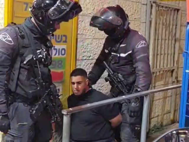 רגע המעצר | ידידיה אפשטיין