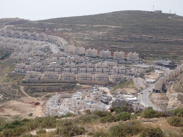 השכונה החרדית בגבעת זאב | צילום: מיכאל יעקובסון / ויקיפדיה