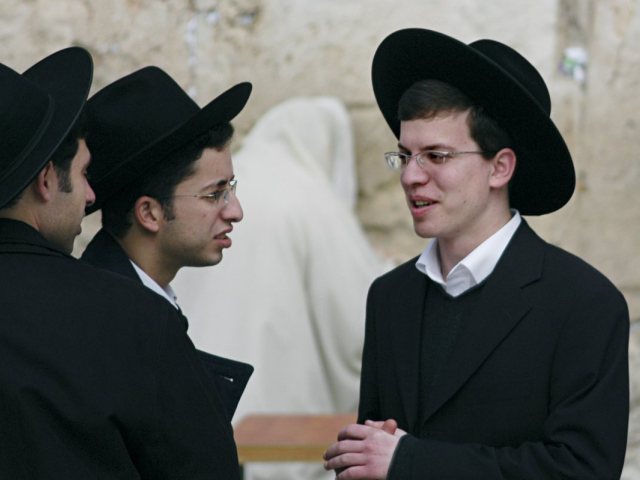 "סערת הפאות": למצולמים אין קשר לכתבה | אילוסטרציה shutterstock