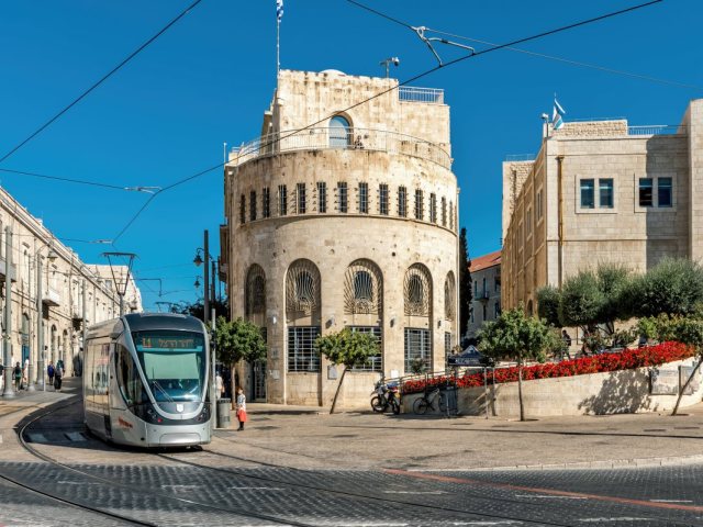 הרכבת הקלה shutterstock