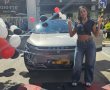 שני אדרי מהאח הגדול קיבלה  בהפתעה את הרכב החדש שעולה כ-150 אלף שקל
