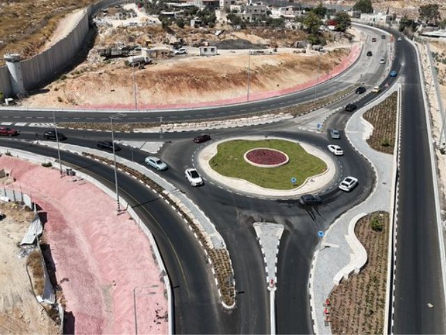 הכיכר החדשה בכביש חיזמא-אדם. פרסום לפי סעיף 27א לחוק זכויות יוצרים