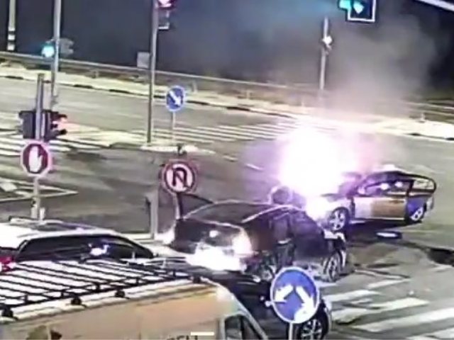 ראש מועצת בנימין מציל פלסטיני מרכב בוער. פרסום לפי סעיף 27א לחוק זכויות יוצרים
