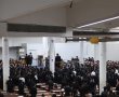 תיעוד נדיר: האדמו"ר מגור ויתר על מקומו בבית המדרש בירושלים עבור חסידי ויז'ניץ