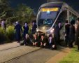מחאת קיצוניים נגד הרכבת הקלה | ארכיון: מחאת החרדים הקיצוניים