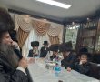 ושמחת: זיץ חסידי ברובע ז' עם טובי בעלי המנגנים המקומיים (וידאו)