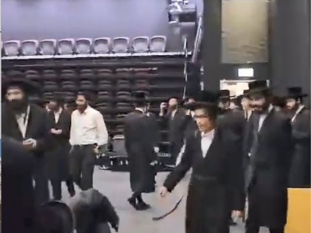 פיצוץ הכנס לעידוד גיוס החרדים. פרסום לפי סעיף 27א לחוק זכויות יוצרים